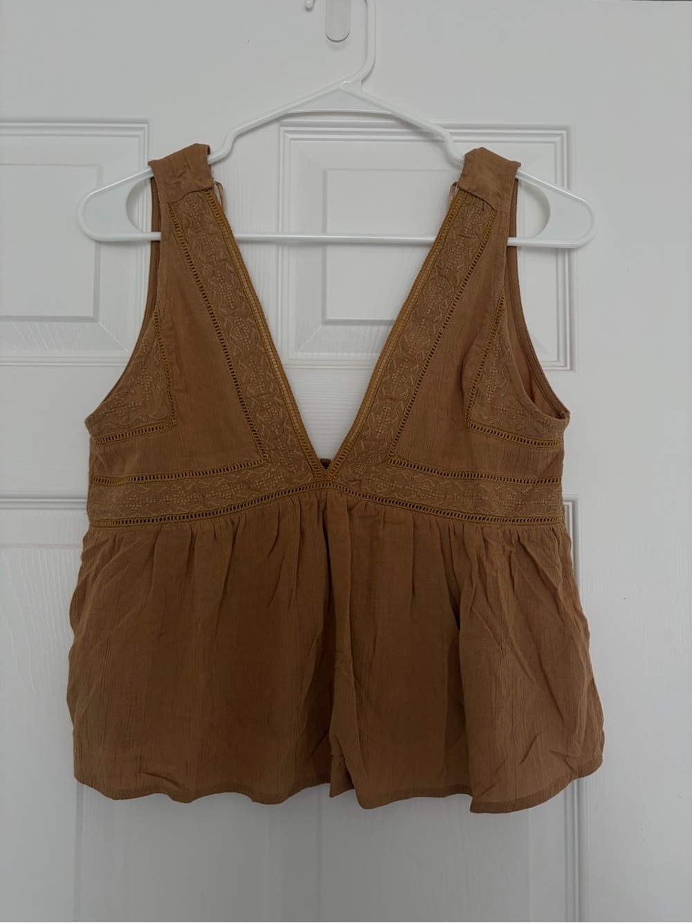 Boho V-Neck Crochet Trim Tank Top - Brown